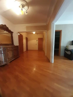 Satılır köhnə tikili 4 otaqlı 140 m², Həzi Aslanov q.