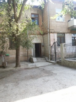 Satılır köhnə tikili 4 otaqlı 102 m², İçəri Şəhər m.