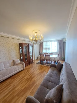 Satılır yeni tikili 3 otaqlı 110 m², Qara Qarayev m.