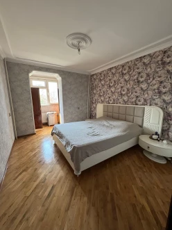Satılır köhnə tikili 3 otaqlı 85 m²,  20 yanvar m.