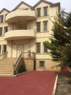 İcarə ev/villa 8 otaqlı 540 m², İçəri Şəhər m.