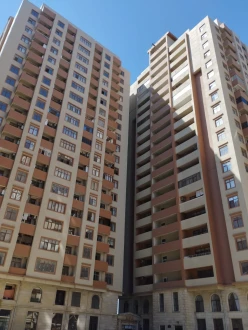 Sale new building 4 rooms 147 m²,  Insaatchilar m.