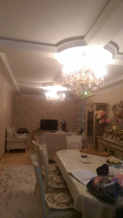 Satılır ev/villa 5 otaqlı 200 m², Badamdar q.