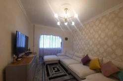 Satılır köhnə tikili 2 otaqlı 60 m², İnşaatçılar m.