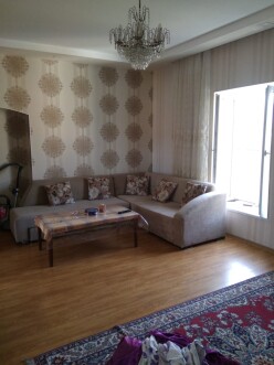 İcarə köhnə tikili 2 otaqlı 70 m²,  Sahil m.