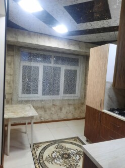 İcarə köhnə tikili 2 otaqlı 60 m²,  İnşaatçılar m.