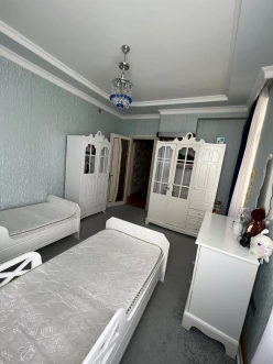 Satılır yeni tikili 3 otaqlı 147 m², Elmlər Akademiyası m.