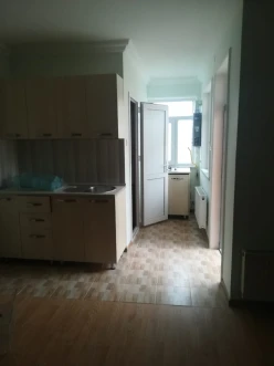İcarə ev/villa 2 otaqlı 50 m², İnşaatçılar m.