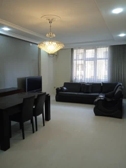 Satılır yeni tikili 2 otaqlı 90 m², İçəri Şəhər m.
