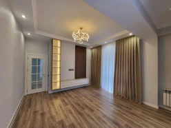 Satılır yeni tikili 2 otaqlı 75 m², Azadlıq prospekti m.