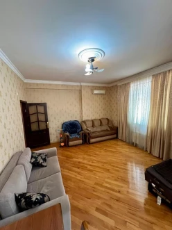Satılır yeni tikili 2 otaqlı 85 m², Azadlıq prospekti m.