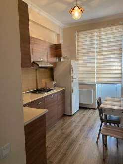 Satılır yeni tikili 2 otaqlı 60 m²,  İnşaatçılar m.