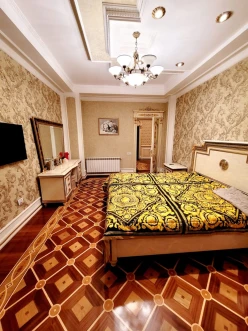 Satılır yeni tikili 4 otaqlı 250 m²,  İnşaatçılar m.