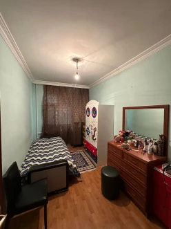 İcarə köhnə tikili 3 otaqlı 68 m², İnşaatçılar m.