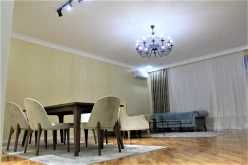 İcarə yeni tikili 4 otaqlı 210 m², Elmlər Akademiyası m.