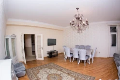 İcarə yeni tikili 3 otaqlı 100 m², Şah İsmayıl Xətai m.