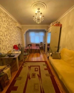 Satılır köhnə tikili 1 otaqlı 40 m², Azadlıq prospekti m.