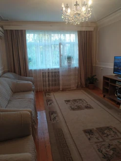 Satılır köhnə tikili 4 otaqlı 107 m², Badamdar q.