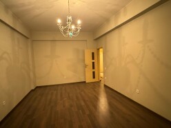 Satılır yeni tikili 2 otaqlı 75 m²,  Həzi Aslanov m.