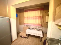 İcarə köhnə tikili 3 otaqlı 75 m², Elmlər Akademiyası m.