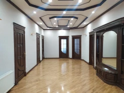İcarə yeni tikili 4 otaqlı 220 m², Nəsimi r.