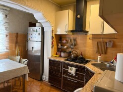 Satılır köhnə tikili 4 otaqlı 111 m²,  İnşaatçılar m.