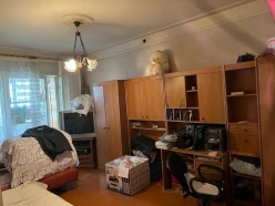 Satılır köhnə tikili 3 otaqlı 80 m², Gənclik m.