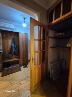 Satılır köhnə tikili 3 otaqlı 55 m²,  İnşaatçılar m.