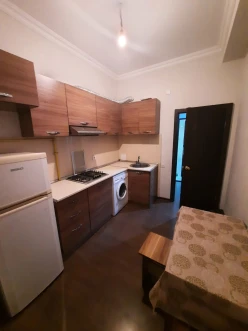 Satılır yeni tikili 1 otaqlı 35 m², İnşaatçılar m.