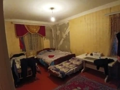 Satılır köhnə tikili 2 otaqlı 40 m², Elmlər Akademiyası m.