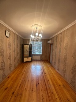 Satılır köhnə tikili 3 otaqlı 50 m²,  Həzi Aslanov m.