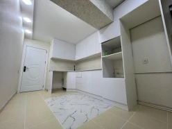 Satılır köhnə tikili 2 otaqlı 60 m², İnşaatçılar m.