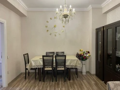 Satılır yeni tikili 2 otaqlı 76.4 m², İnşaatçılar m.