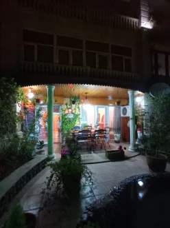 Satılır köhnə tikili 3 otaqlı 135 m², Badamdar q.