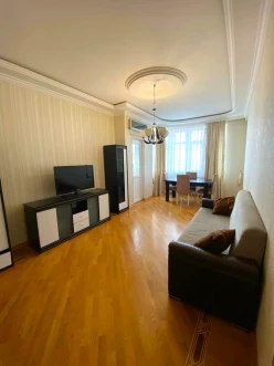 İcarə yeni tikili 3 otaqlı 100 m², İnşaatçılar m.