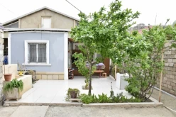 Продан Дом / вилла 4 Комнаты 120 m², Ени Гюнешли Продан Дом / вилла 4 Комнаты 120 m², Ени Гюнешли