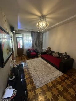 Satılır köhnə tikili 3 otaqlı 75 m²,  20 yanvar m.