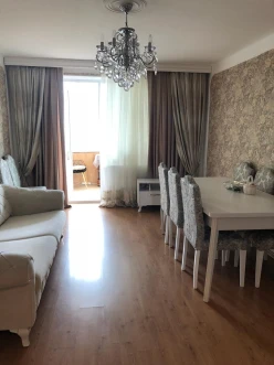 Satılır köhnə tikili 3 otaqlı 65 m², Badamdar q.