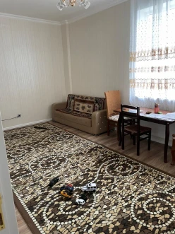 İcarə yeni tikili 3 otaqlı 650 m², İnşaatçılar m.