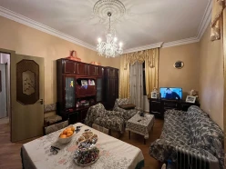 Satılır köhnə tikili 2 otaqlı 60 m², Elmlər Akademiyası m.