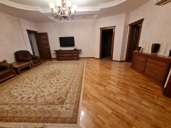 Satılır yeni tikili 4 otaqlı 150 m²,  İnşaatçılar m.