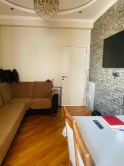 Satılır yeni tikili 2 otaqlı 60 m²,  İnşaatçılar m.