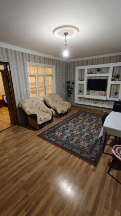 Satılır ev/villa 3 otaqlı 80 m²,  İnşaatçılar m.