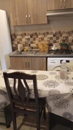 İcarə köhnə tikili 2 otaqlı 60 m², İnşaatçılar m.