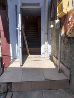 Sale house / villa 2 rooms 52 m²,  Insaatchilar m.