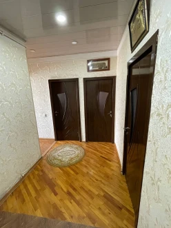 Satılır köhnə tikili 3 otaqlı 80 m², Xalqlar Dostluğu m.