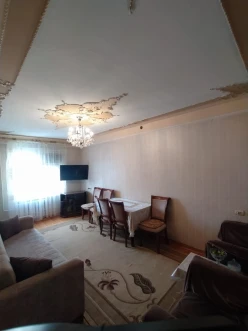 Satılır köhnə tikili 2 otaqlı 50 m², İnşaatçılar m.