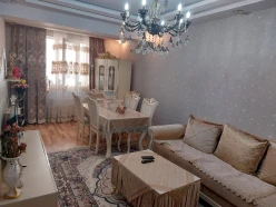 Satılır yeni tikili 3 otaqlı 80 m², İnşaatçılar m.