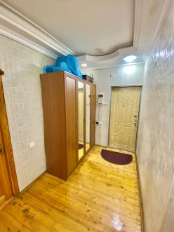 Satılır köhnə tikili 3 otaqlı 75 m², Əhmədli m.