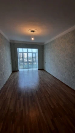 Satılır köhnə tikili 3 otaqlı 80 m², Azadlıq prospekti m.